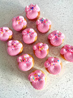 Vanilla Cupcakes - 12 cupcakes